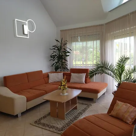 Holiday home Harmonia Vendeghaz *