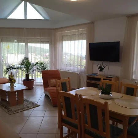 Harmonia Vendeghaz * Vonyarcvashegy